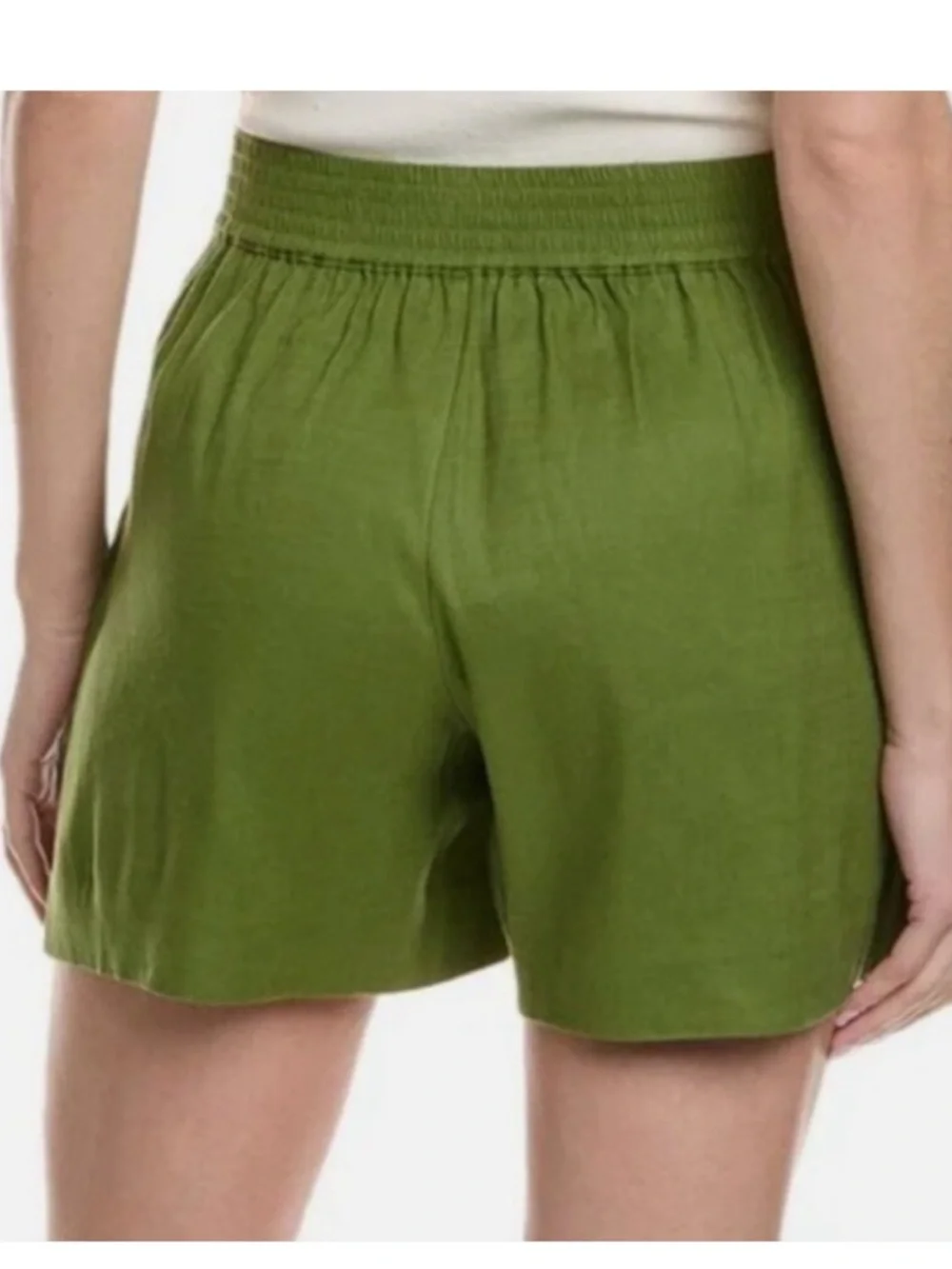 Cabi Traipse Linen blend shorts (avocado) - Picture 8 of 8